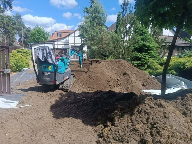 Földmunka minikotróval